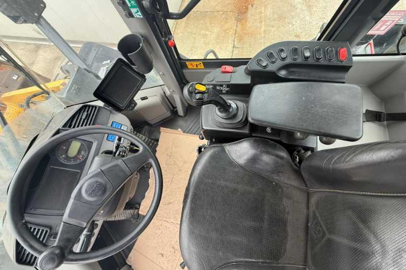 OmecoHub - Immagine KOMATSU WA380-8e0